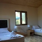 Flora Çıralı