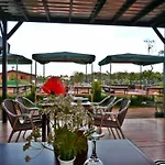 Flora Hotel 3*