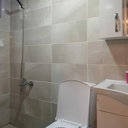 Flora Hotel 3*