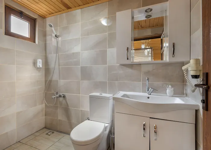 Flora מלון Çıralı