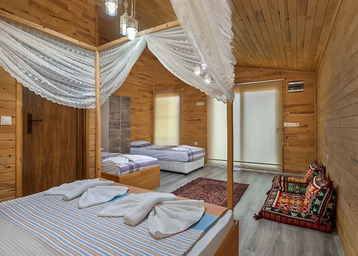 מלון Flora Çıralı