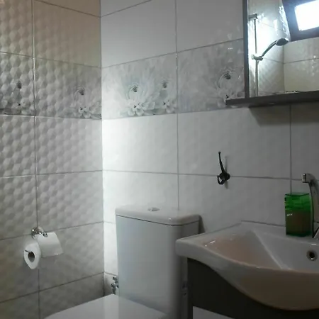 Flora Çıralı